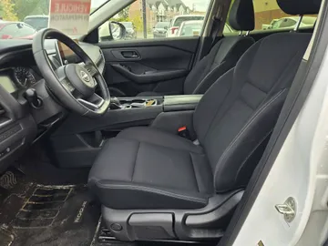 2024 Nissan Rogue - image 7