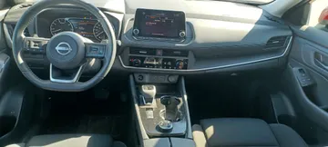 2024 Nissan Rogue - image 9
