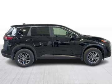 2024 Nissan Rogue - image 2