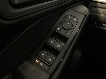 2024 Nissan Rogue - image 20