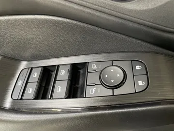 2024 Nissan Rogue - image 21