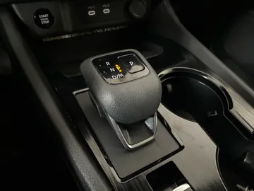 2024 Nissan Rogue - image 24