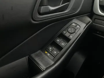 2024 Nissan Rogue - image 21