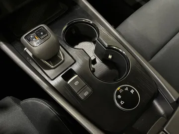 2024 Nissan Rogue - image 24