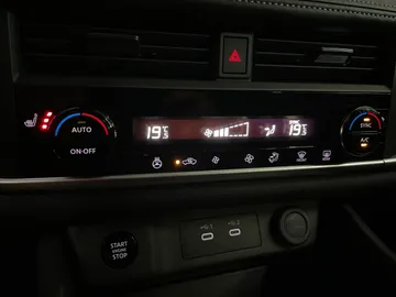 2024 Nissan Rogue - image 20