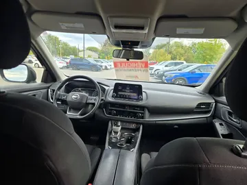2025 Nissan Rogue - image 9