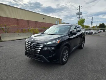 2025 Nissan Rogue - image 3