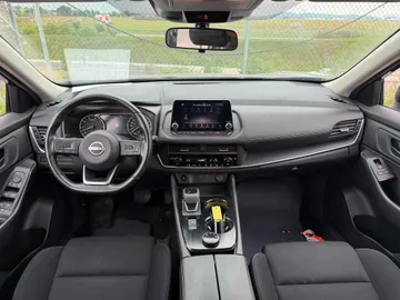 2024 Nissan Rogue - image 9