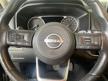 2024 Nissan Rogue - image 16