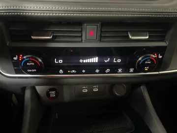 2024 Nissan Rogue - image 20