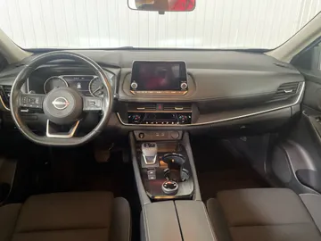 2024 Nissan Rogue - image 4
