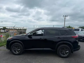 2024 Nissan Rogue - image 4