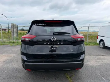2024 Nissan Rogue - image 6