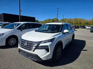 2024 Nissan Rogue - image 3