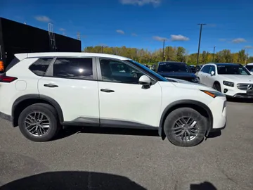 2024 Nissan Rogue - image 6