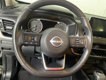 2024 Nissan Rogue - image 16