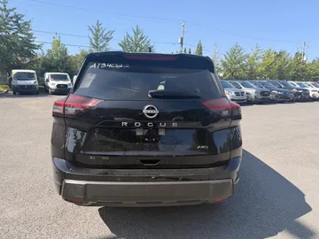 2024 Nissan Rogue - image 6