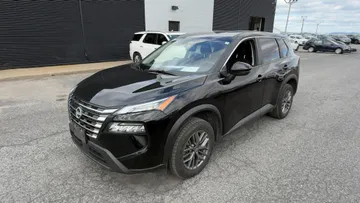 2025 Nissan Rogue - image 3