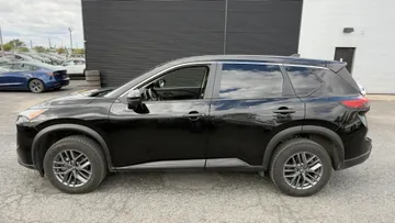 2025 Nissan Rogue - image 4