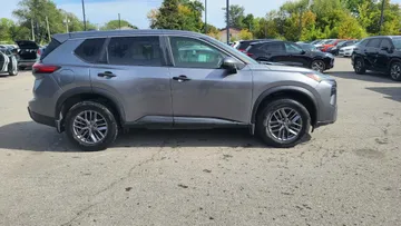 2024 Nissan Rogue - image 6