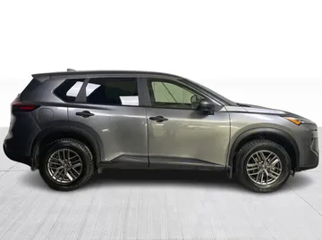 2024 Nissan Rogue - image 9
