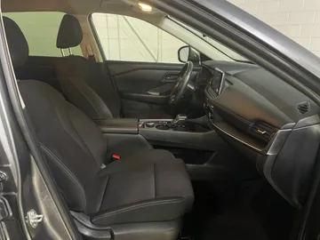 2024 Nissan Rogue - image 10