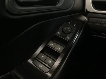 2024 Nissan Rogue - image 23