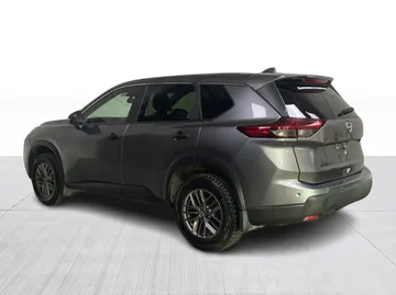 2024 Nissan Rogue - image 6