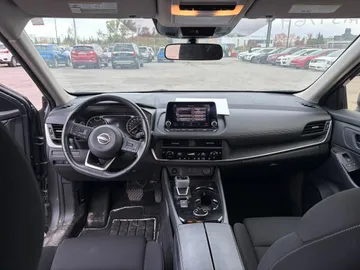 2024 Nissan Rogue - image 8