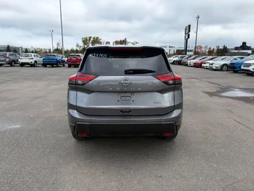 2024 Nissan Rogue - image 7