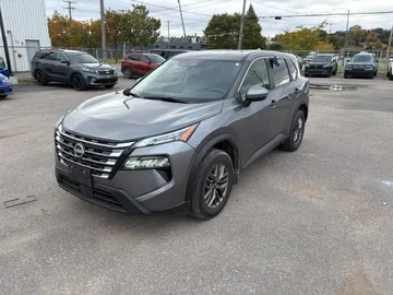 2024 Nissan Rogue - image 3