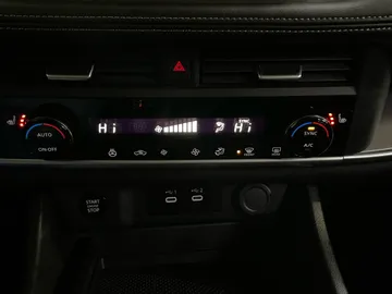 2024 Nissan Rogue - image 24