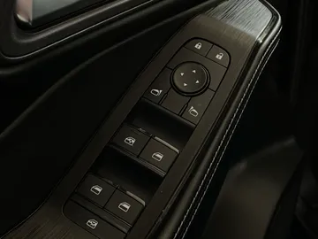 2024 Nissan Rogue - image 25