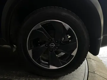 2024 Nissan Rogue - image 7
