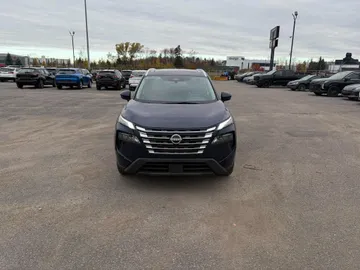 2025 Nissan Rogue - image 2