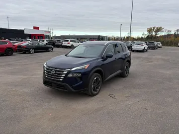2025 Nissan Rogue - image 3