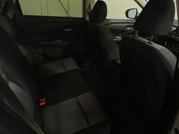 2026 Nissan Rogue - image 12