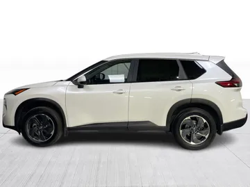 2026 Nissan Rogue - image 4