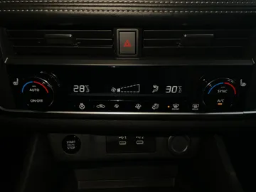 2026 Nissan Rogue - image 24