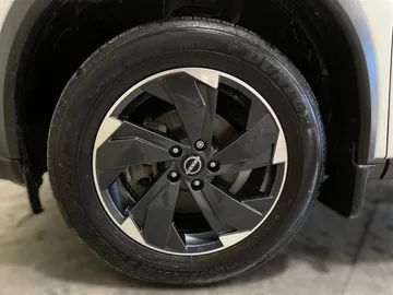 2024 Nissan Rogue - image 7