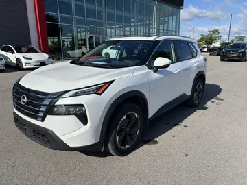 2024 Nissan Rogue - image 3