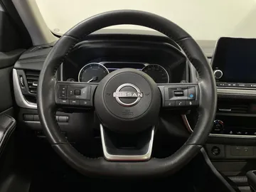 2024 Nissan Rogue - image 24