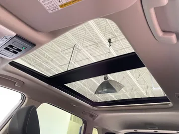 2024 Nissan Rogue - image 6