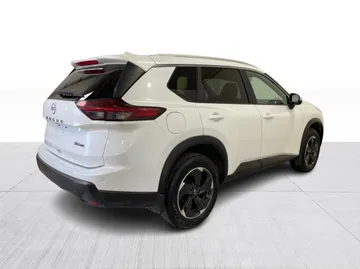 2024 Nissan Rogue - image 15
