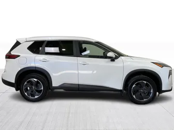 2024 Nissan Rogue - image 2