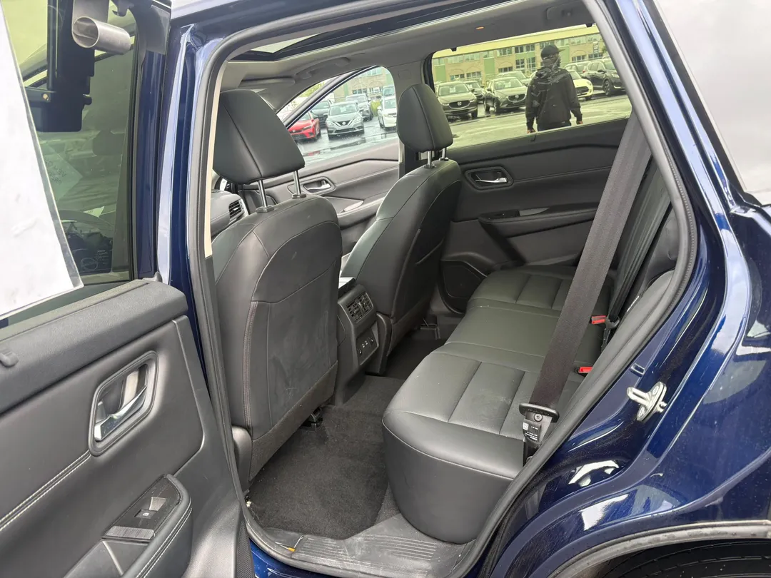2024 Nissan Rogue — photo 8