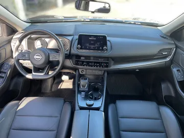 2024 Nissan Rogue - image 4