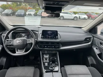 2025 Nissan Rogue - image 10