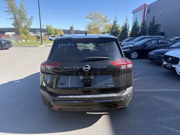 2023 Nissan Rogue - image 6