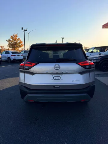 2023 Nissan Rogue - image 6